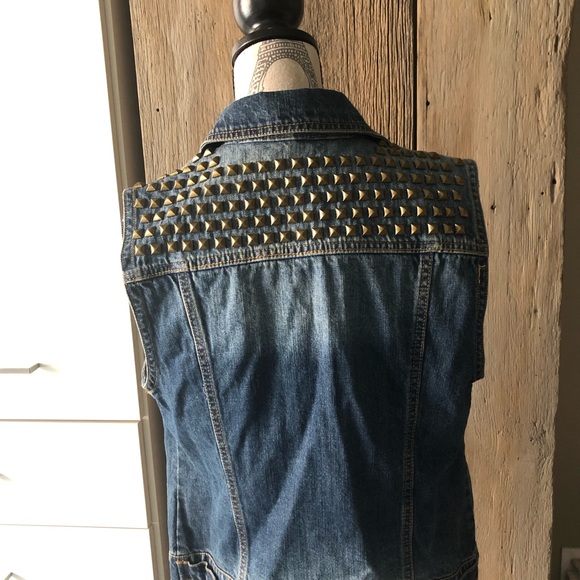 Studded jean vest - Picture 2 of 3